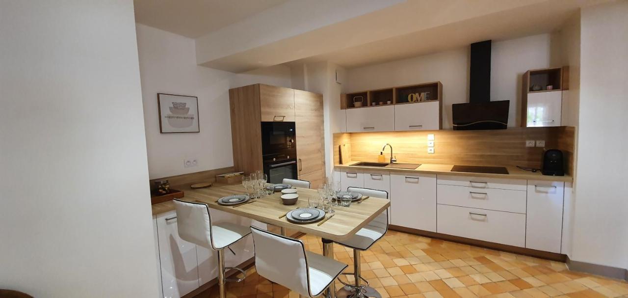 Centre Historique 3 Pieces Duplex Apartment *
